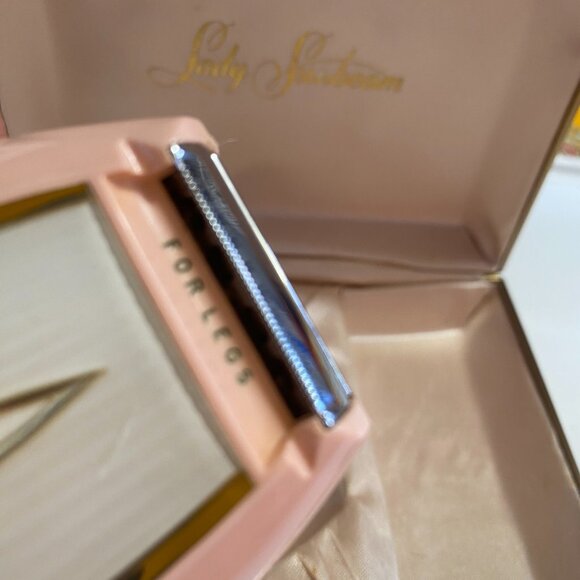 35-(VPC) Vintage 1962 Powder Pink Lady. Sunbeam Electric Razor. - Picture 9 of 12